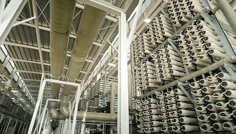 總理帶頭喝“下水道水”，新加坡為何被逼至如此？-