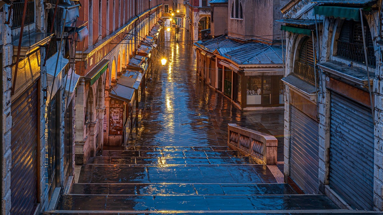 城市更新是政府投資支持重點(diǎn)，未來(lái)五年地下管網(wǎng)投資約4萬(wàn)億